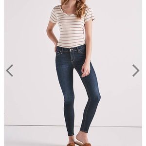 Brooke style Lucky Brand skinny jeans